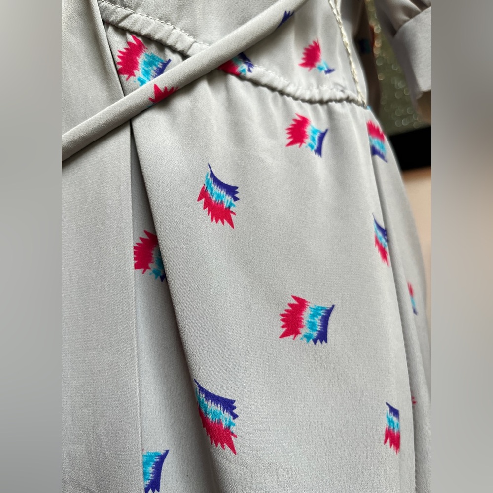 Vintage 80s Wrap Midi Dress | Gray Abstract Print | M - Picture 6 of 7